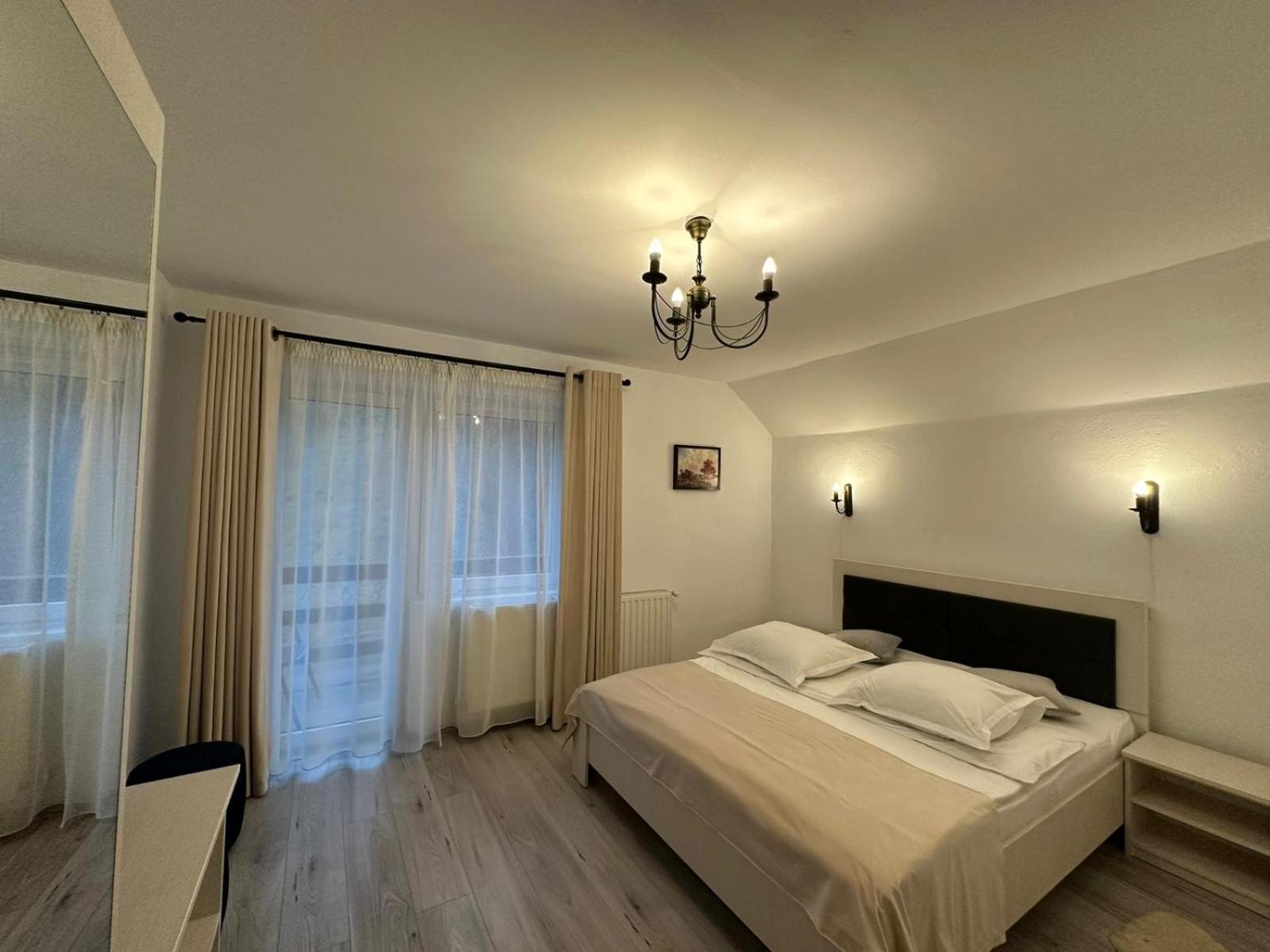Casuta De Langa Izvor Hotel Moeciu De Sus Exterior photo
